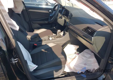 2024 Volkswagen Jetta 1.5T Se from USA, damaged, VIN 3VW7M7BU8RM053466